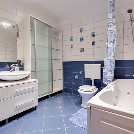 Holiday home Morski Dragulj By Interhome *