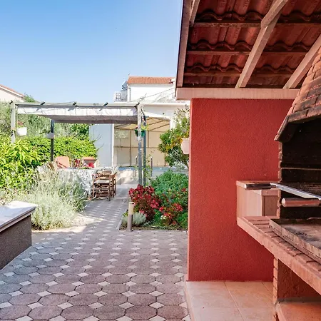 Holiday home Morski Dragulj By Interhome